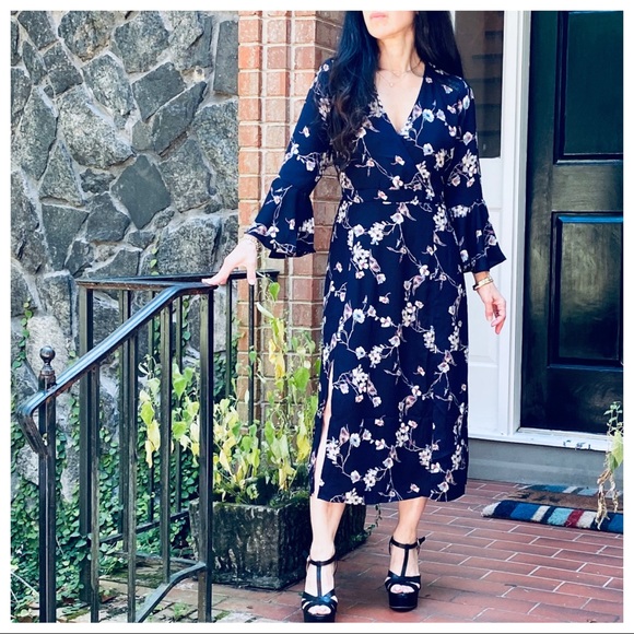 BEAUTIFUL FLORAL PRINT MIDI DRESS - Picture 3 of 9